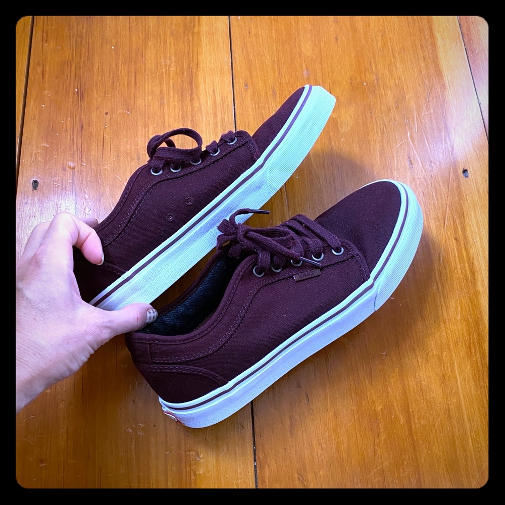 VANS-  Mens sz 9 maroon skater PRO.